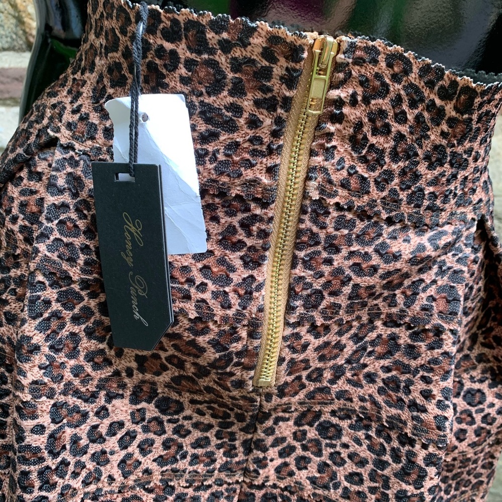 NEW Leopard Fitted Skirt Size S - Picture 3 of 5